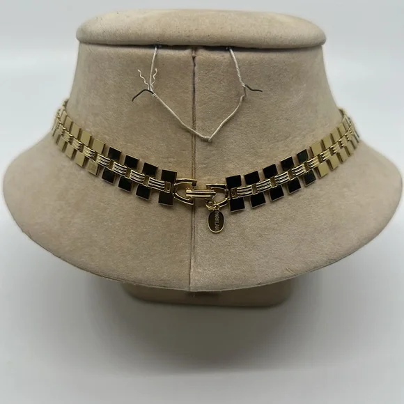 Elegant Park Lane Cleopatra Goldtone Statement Necklace - Picture 4 of 9